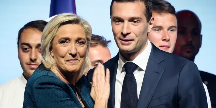 Lorsque les simulateurs deviennent des armes politiques : quel impact sur les élections en France ? 