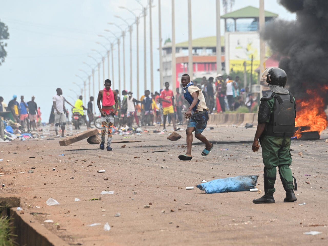 Guinée – Sécurité : Le risque de manifestations violentes reste élevé. 