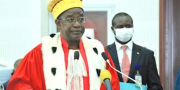 Grand débat du vendredi : La Cour suprême face au défi de rappeler Mamadi Doumbouya à l’ordre. (Video)