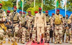 Grand débat du samedi : 19 éléments des Forces spéciales radiés. Qu’est-ce qui s’est passé ? (Vidéo) 