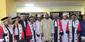 Guinée : la Cour suprême entérine une sélection électorale controversée en faveur de Mamadi Doumbouya. (Vidéo) 