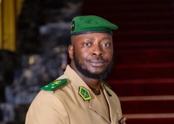 Guinée : Mamadi Doumbouya se fait représenter à Washington par le général Amara Camara!